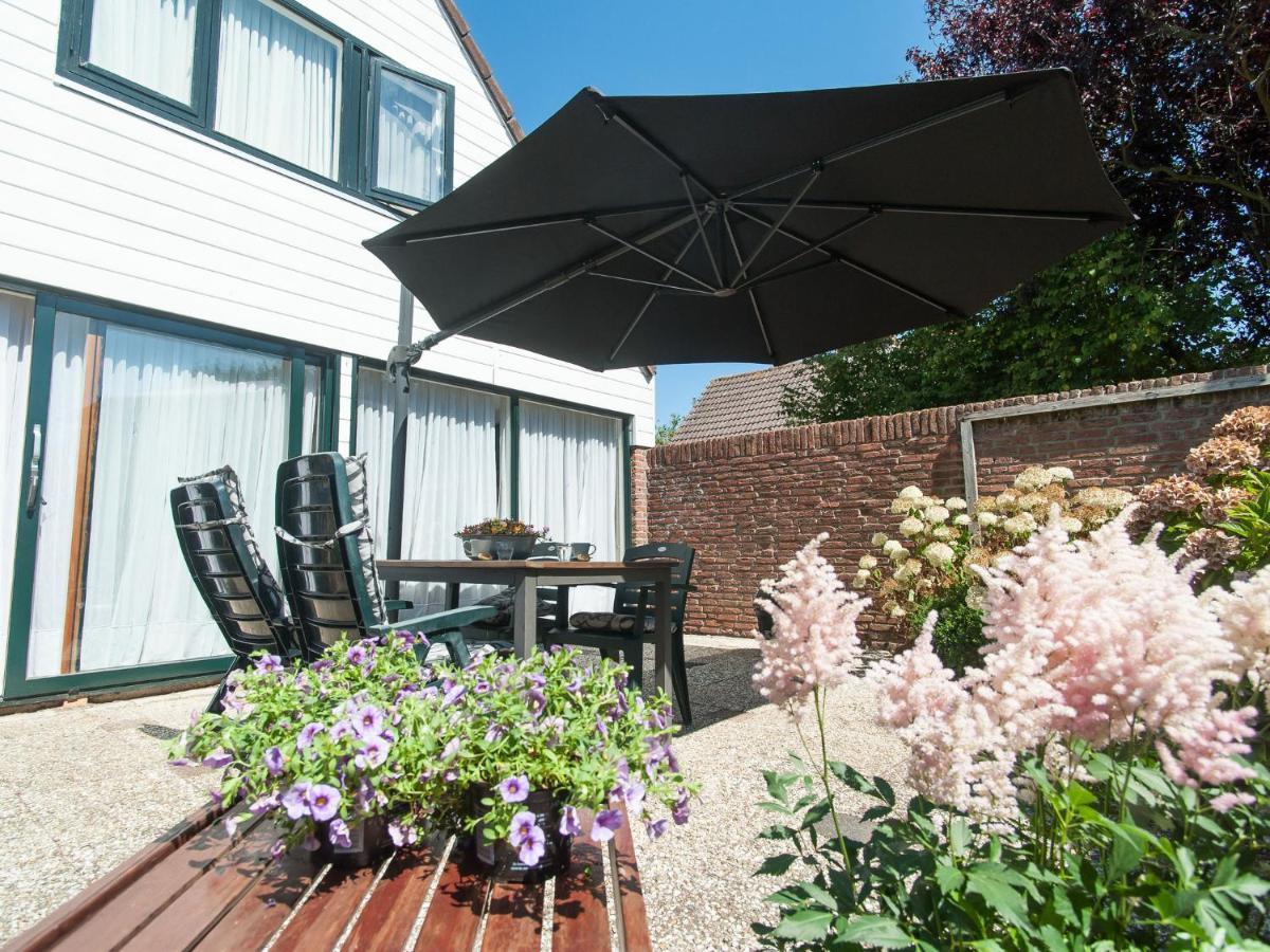 Attractive Holiday Home With Garden Нордвейкерхаут Экстерьер фото